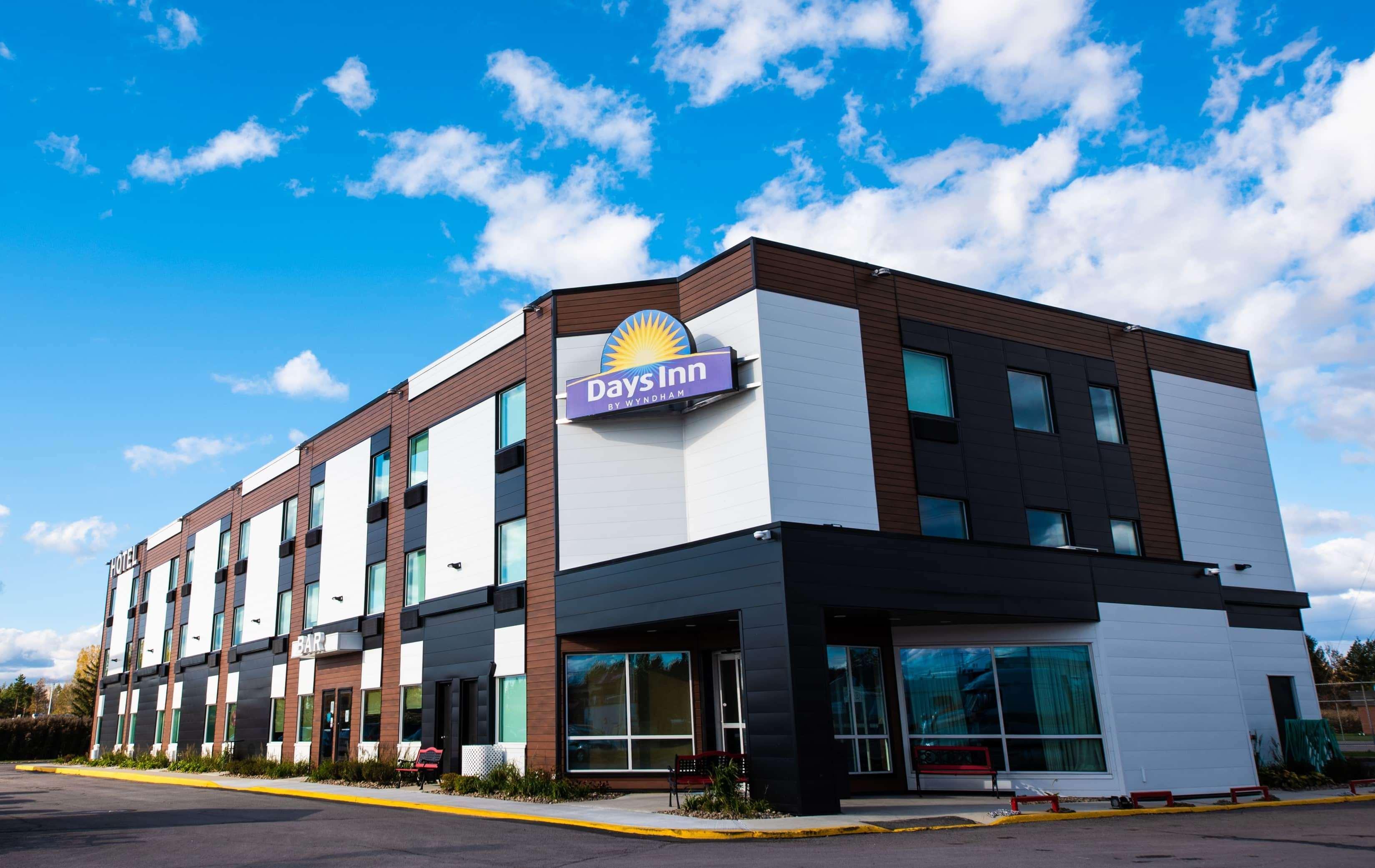 Days Inn By Wyndham Berthierville Εξωτερικό φωτογραφία