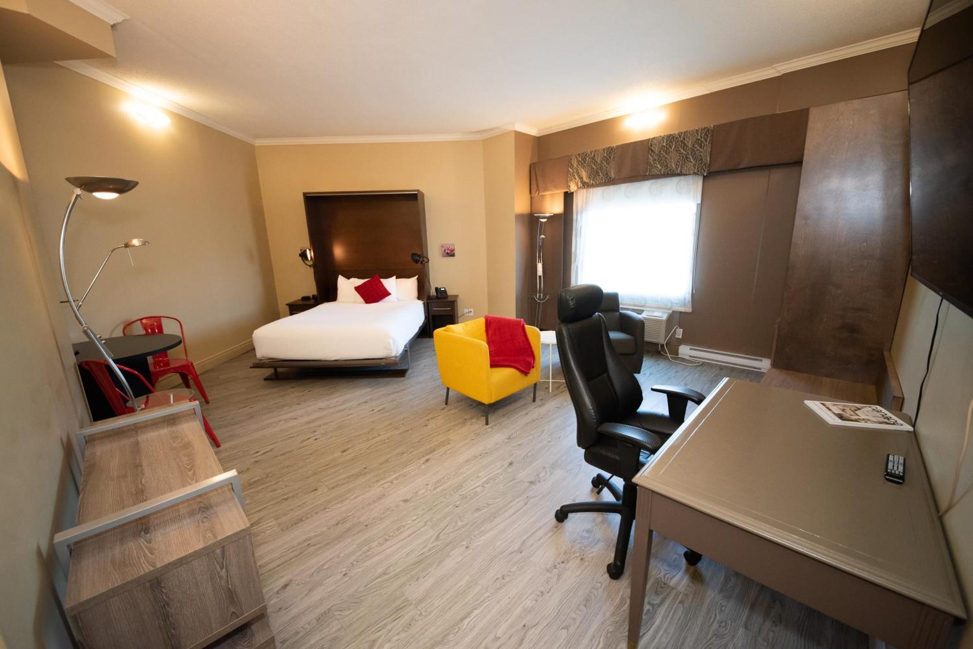 Days Inn By Wyndham Berthierville Εξωτερικό φωτογραφία