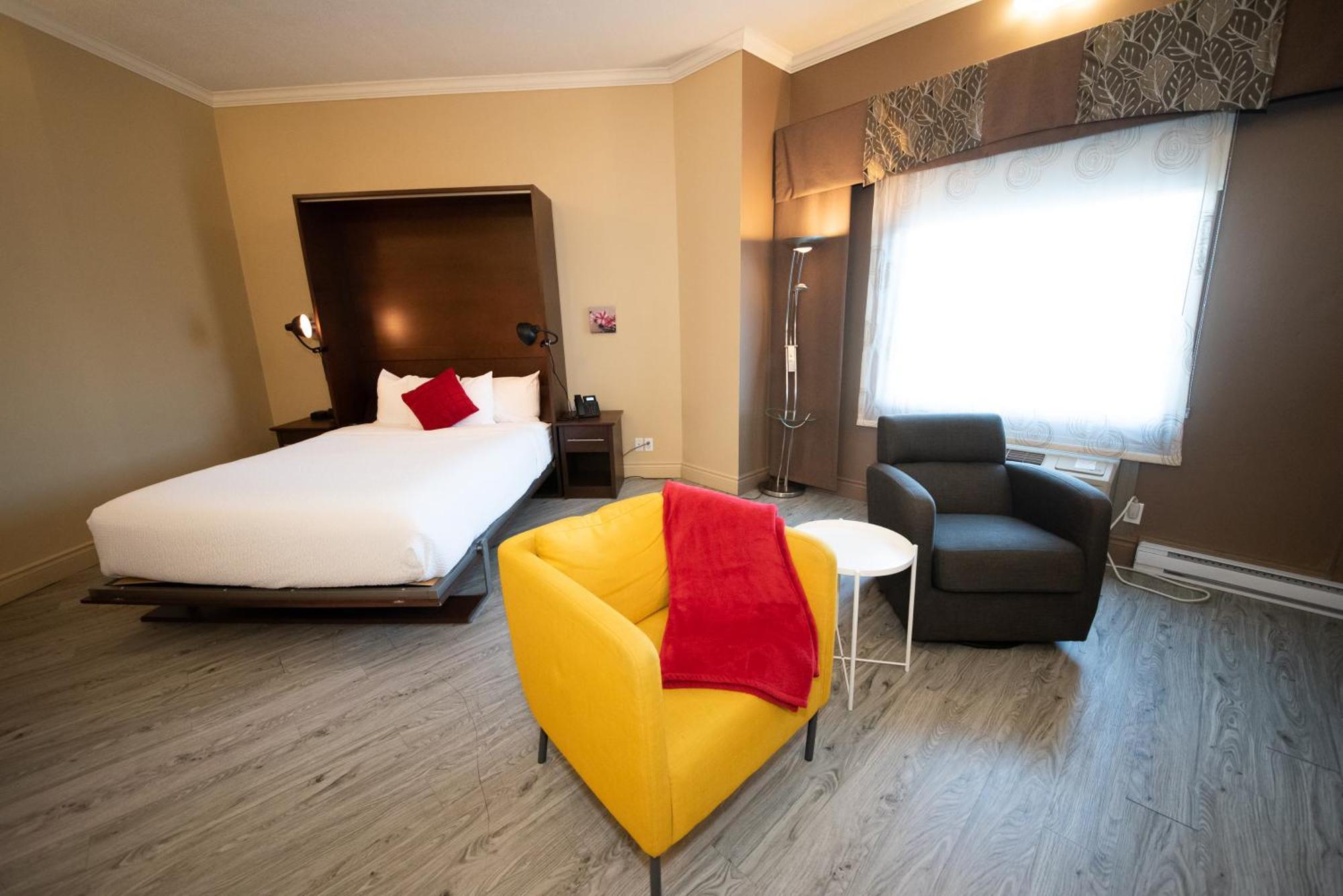 Days Inn By Wyndham Berthierville Εξωτερικό φωτογραφία