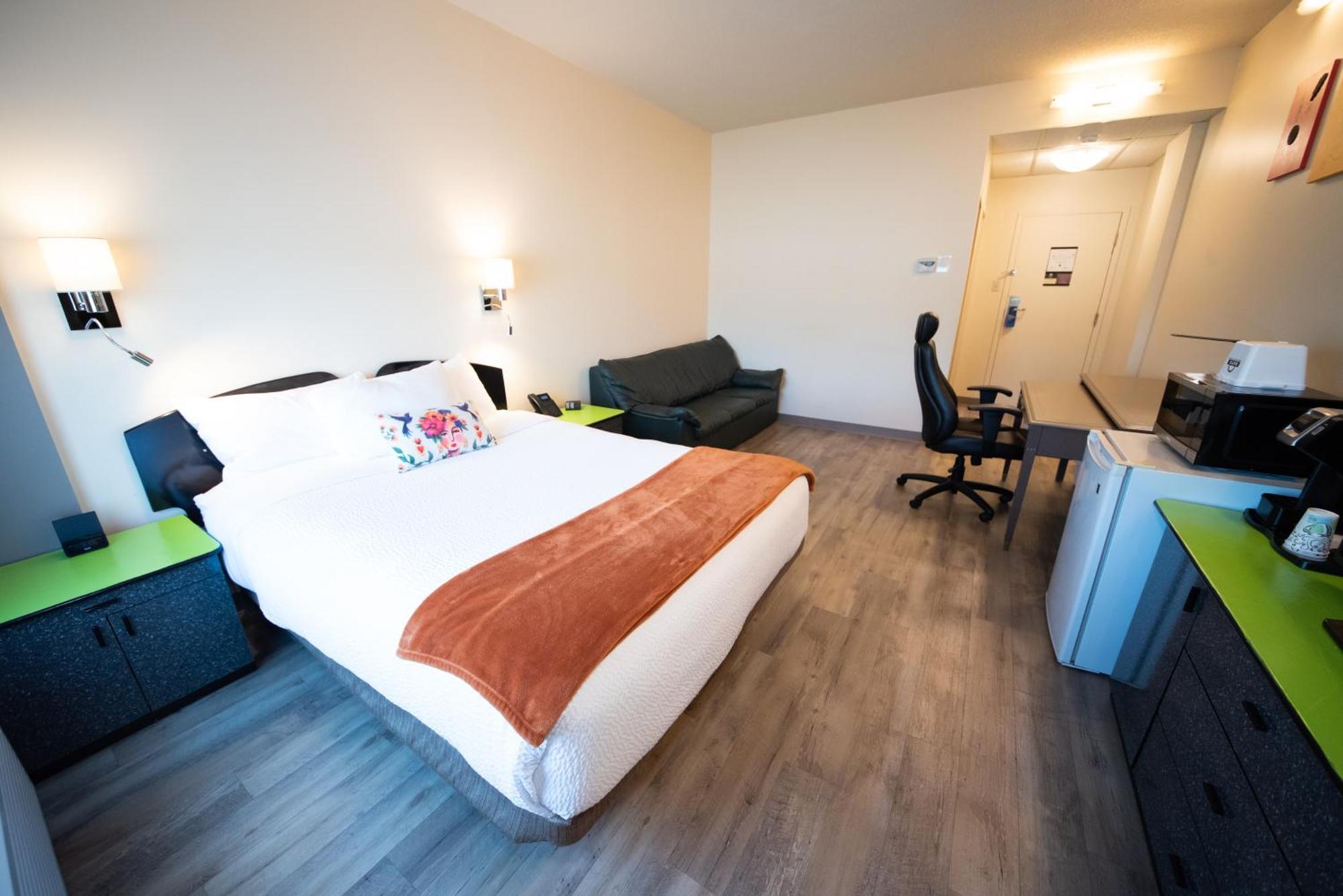 Days Inn By Wyndham Berthierville Εξωτερικό φωτογραφία